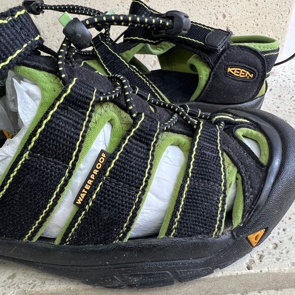 Keen NEWPORT H2 Youth Kids Black Lime Green Waterproof Sandals Size 5 - Picture 10 of 15
